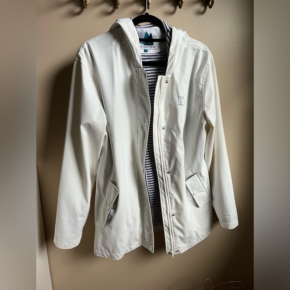 Les Trois Mats raincoat, white, size T3/M/L, great condition